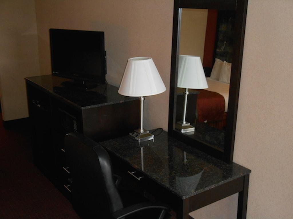 Ameristay Inn St Joseph Сейнт Джоузеф Екстериор снимка