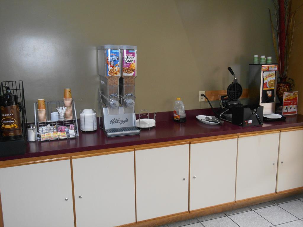 Ameristay Inn St Joseph Сейнт Джоузеф Екстериор снимка